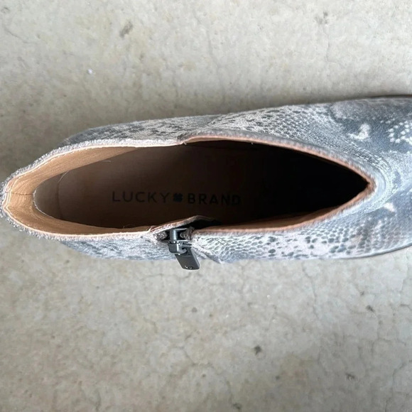 Lucky Brand Faux Snake Skin Booties Size 7 - Picture 8 of 13